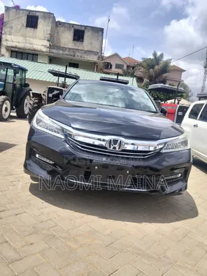 Honda Accord EX 2018 Nyeusi