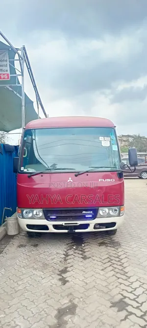 Mitsubishi Fuso Rosa 2018 Bus - Red