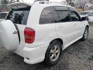 Toyota RAV4 2004 White