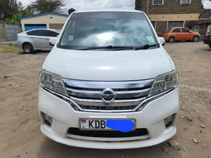 Nissan Serena 2012 Nyeupe