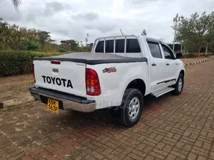 Toyota Hilux Double Cabin 2010