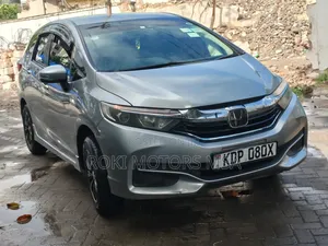 Honda Shuttle 2016 Nyeupe