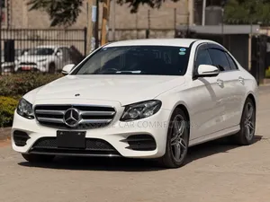 Mercedes-Benz E200 2019 Nyeupe