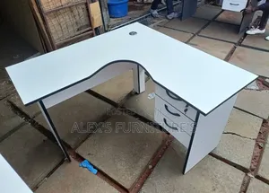 Boss Office Products L-Shaped Executive Desk (1.2m)