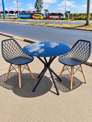 Modern Outdoor Bistro Set - Round Glass Table