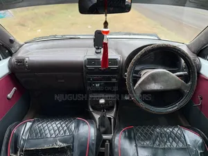 Toyota Starlet Glanza 1995 Nyeupe