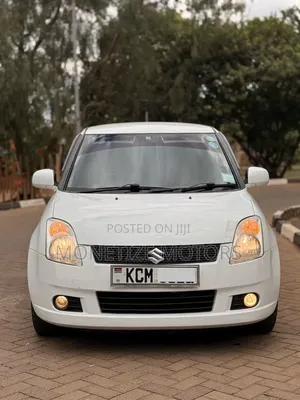 Suzuki Swift 2010 Nyeupe