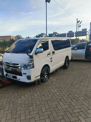Toyota HiAce 2007 Nyeupe