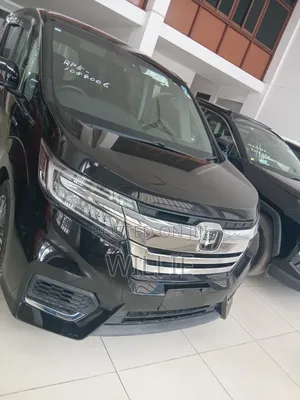 Honda Stepwgn 2019 Nyeusi