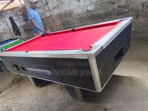 Kenice Pool Table