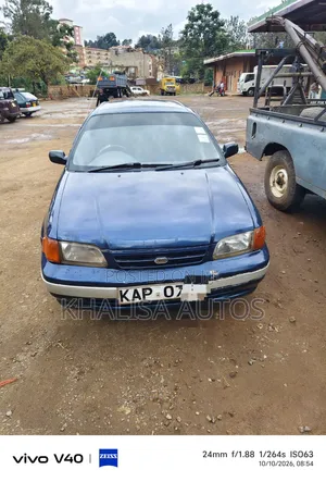 Toyota Corolla 2000 Blue