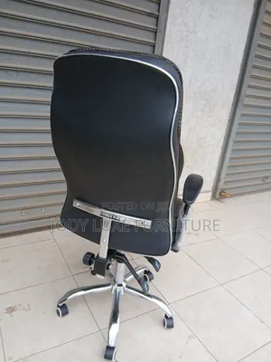 Boss Office Products Kiti cha Ofisi cha Ngozi cha Mtendaji