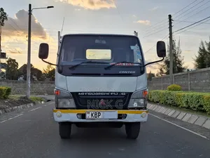 Truk Mitsubishi Canter FE71