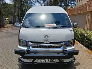 Toyota HiAce 2020