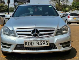 Mercedes-Benz C200 2014 Silver