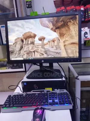 Kompyuta ya Fujitsu Esprimo D556/2/E85+ Desktop 4GB RAM 500GB SSD