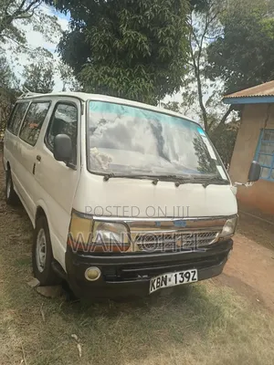 Toyota HiAce 2006 White