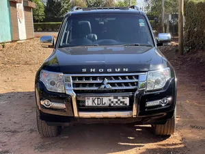 Mitsubishi Pajero V80 3.2 DI-D 2016 Black
