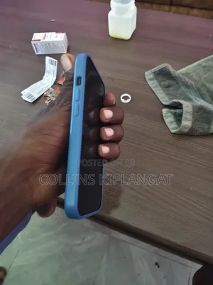 Apple iPhone 13 256GB Nyeusi