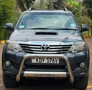 Toyota Fortuner 2.5 D AWD 2013 Grey