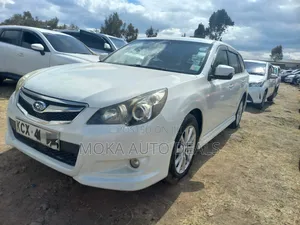 Subaru Legacy 2012 Nyeupe
