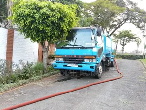 Lori la Tangi la Mitsubishi Fuso Fighter