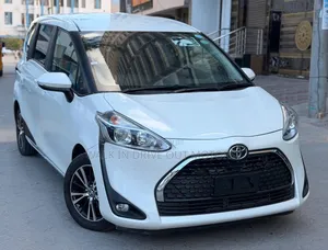 Toyota Sienta 2019 White