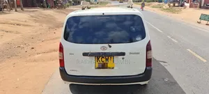 Toyota Probox 2012 Nyeupe