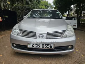 Nissan Tiida 2008 Nyeupe