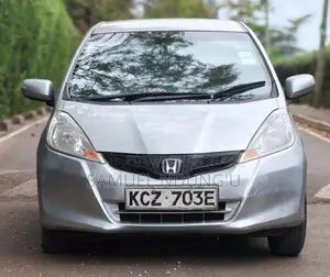 Honda Fit 2013 Nyeupe