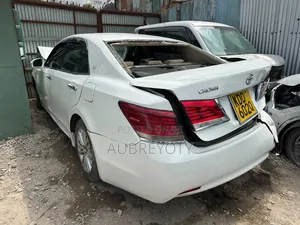 Toyota Crown 2014 - Insurance Salvage