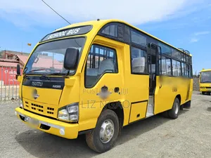 Isuzu NQR 2016 Bus