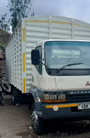 Mitsubishi FH Lori Rigid 2009