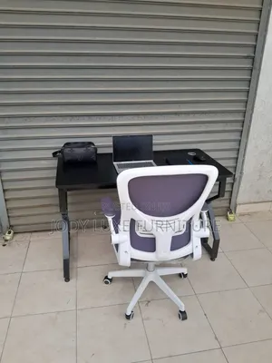 Kiti Kipya Nyeupe cha Ofisi cha Mtendaji