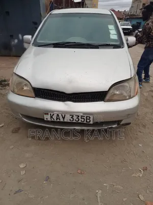 Toyota Platz 2005 Nyeusi