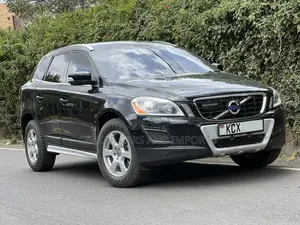 Volvo XC60 T5 2012 Nyeusi