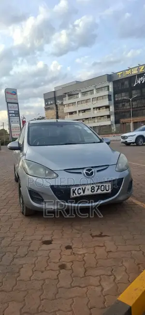 Mazda Demio 2013 Nyeusi
