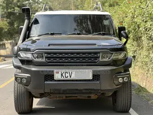 Toyota FJ Cruiser 4x4 Automatic 2012 Black
