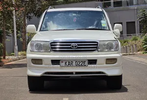 Toyota Land Cruiser 1999 Nyeupe