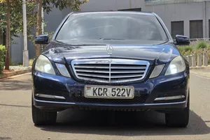 Mercedes-Benz E200 2012 Blue