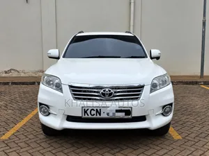 Toyota Vanguard 2010 Nyeupe