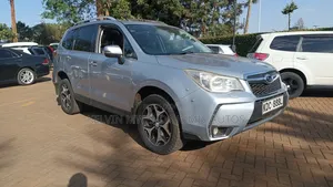 Subaru Forester 2014 Nyeupe