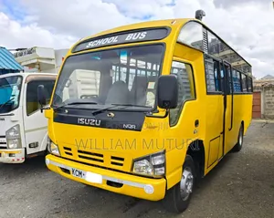 Isuzu NQR 2017 Bus - Yellow