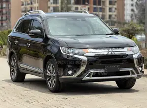 Mitsubishi Outlander 2019 Nyeusi