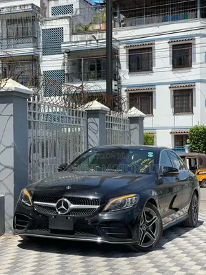 Mercedes-Benz C200 2020 Matt Black