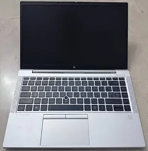 Laptop HP EliteBook 840 G8 - Core i7, 8GB RAM, 256GB SSD