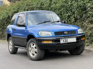 Toyota RAV4 1998 Blue
