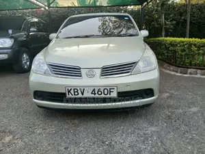 Nissan Tiida 2006 Dhahabu