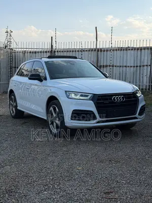 2020 Audi Q5 45 Premium AWD quattro SUV - Unregistered