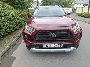 Toyota RAV4 XLE Premium FWD 2020 Red